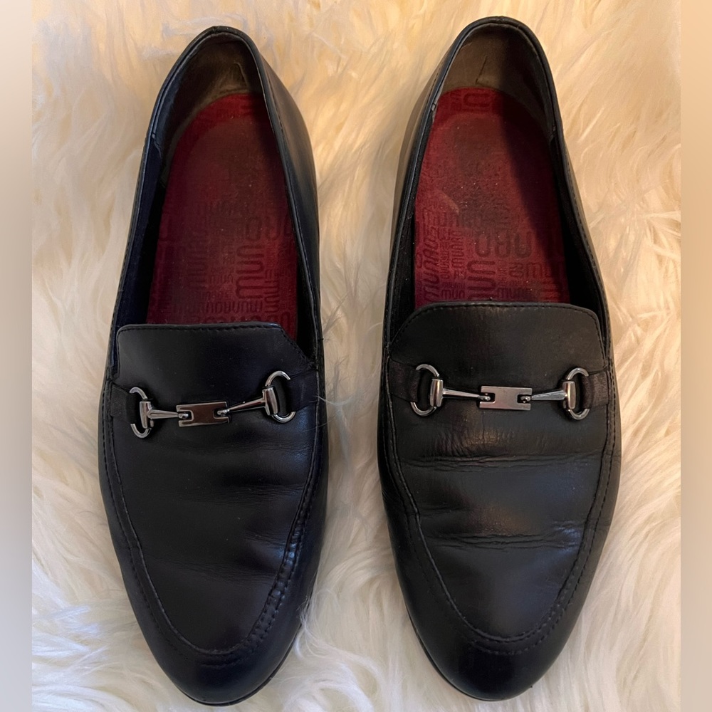 MUNRO - Black Leather Harrison II Bit Loafers with Gun Metal Hardware Sz 8.5